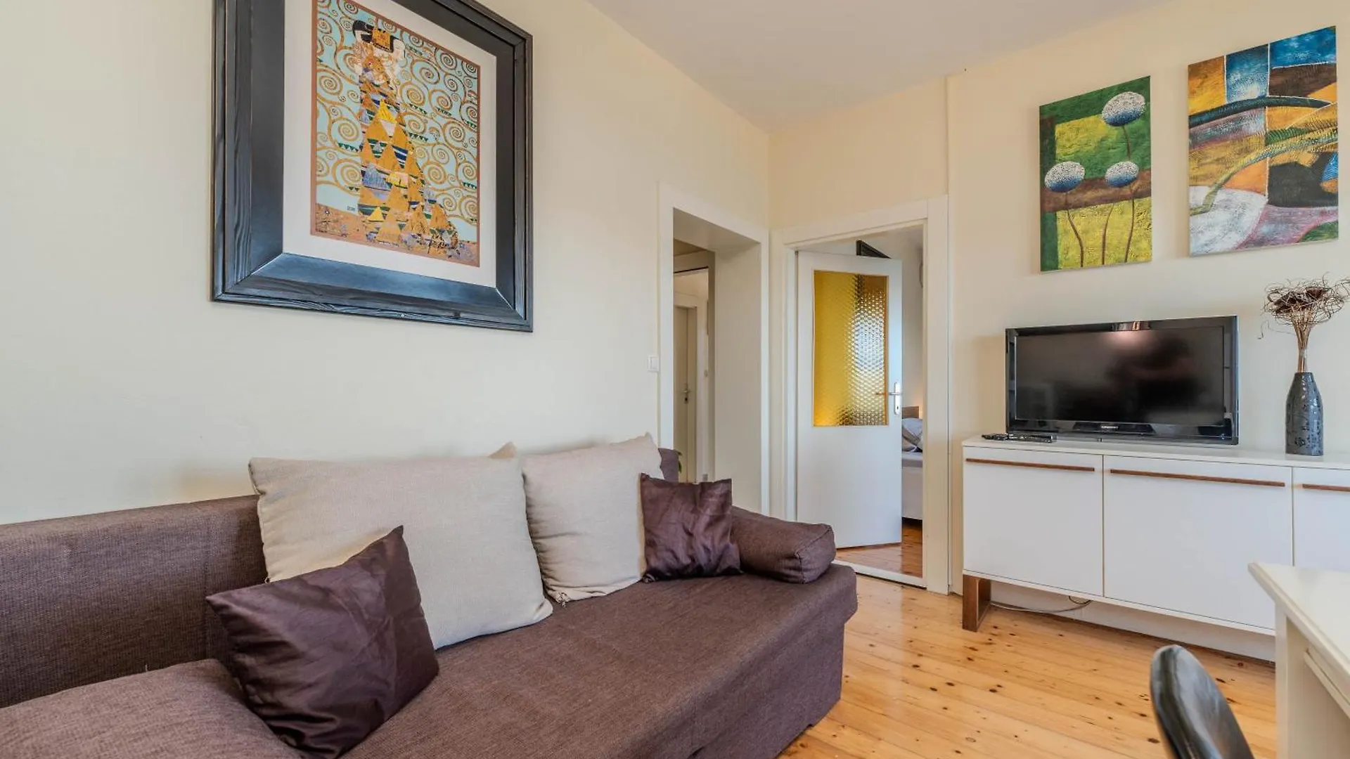 Family Friendly Seaside Apartments Iz, Iz - 22025 Veli Iz